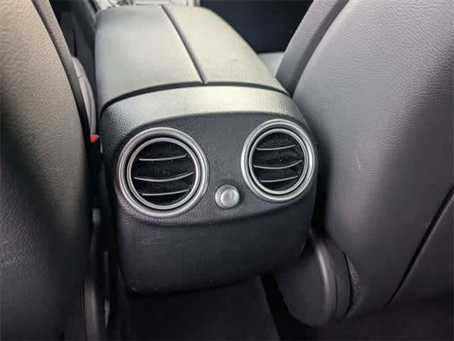 Thumbnail: 2022 Mercedes-Benz GLC - 33