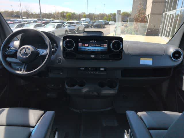 Thumbnail: 2026 Mercedes-Benz Sprinter - 14