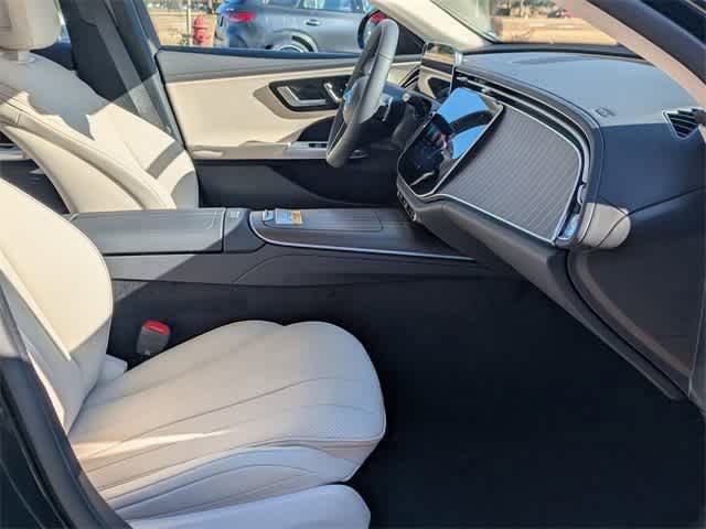 Thumbnail: 2025 Mercedes-Benz E-Class - 10