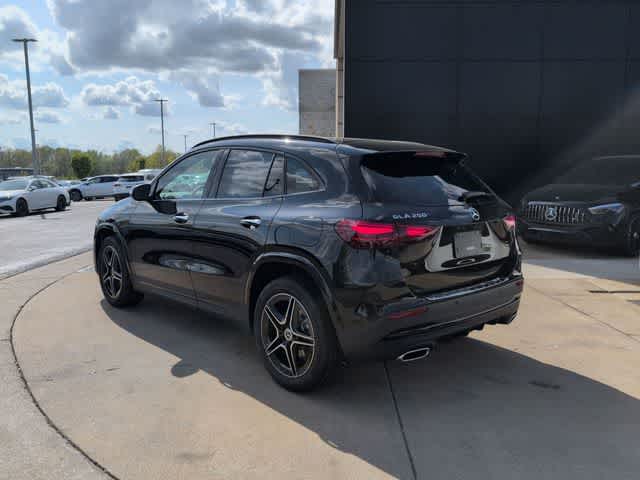 Thumbnail: 2026 Mercedes-Benz GLA - 4