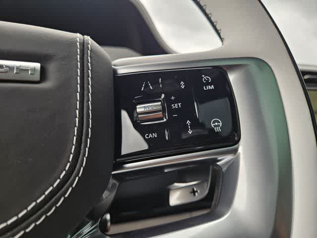 Thumbnail: 2025 Land Rover Range Rover - 29