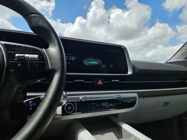 Thumbnail: 2023 Hyundai Ioniq 6 - 26