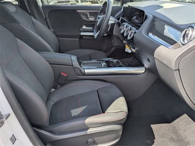 2025 Mercedes-Benz GLA 250 10