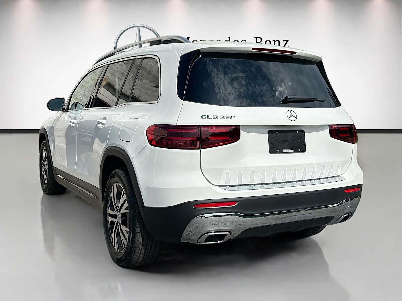 Thumbnail: 2026 Mercedes-Benz GLB - 7
