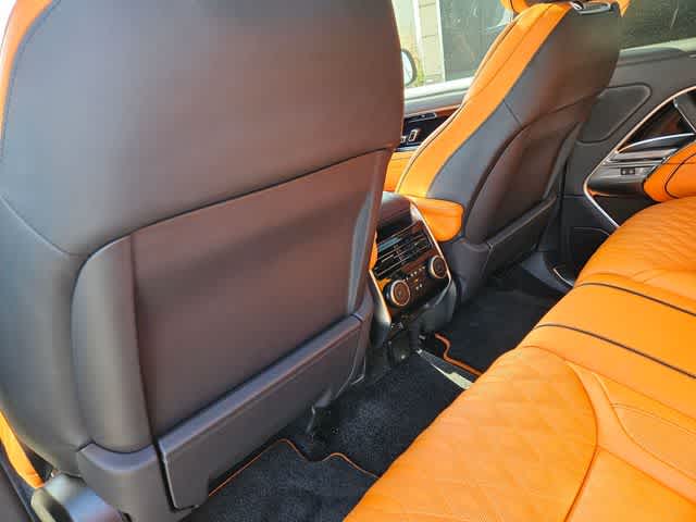 Thumbnail: 2025 Land Rover Range Rover - 17