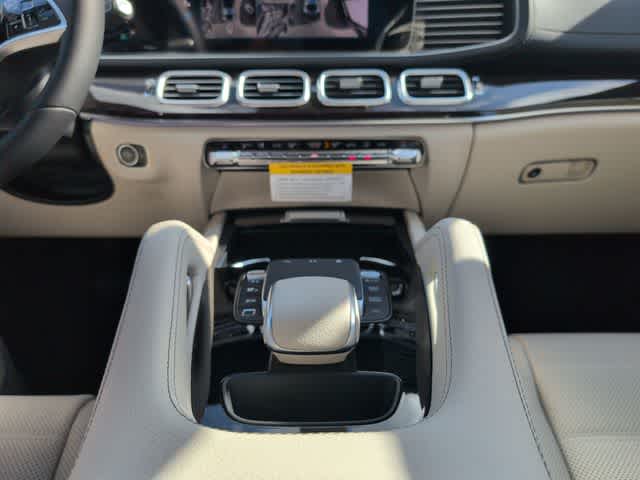 Thumbnail: 2026 Mercedes-Benz GLE - 31