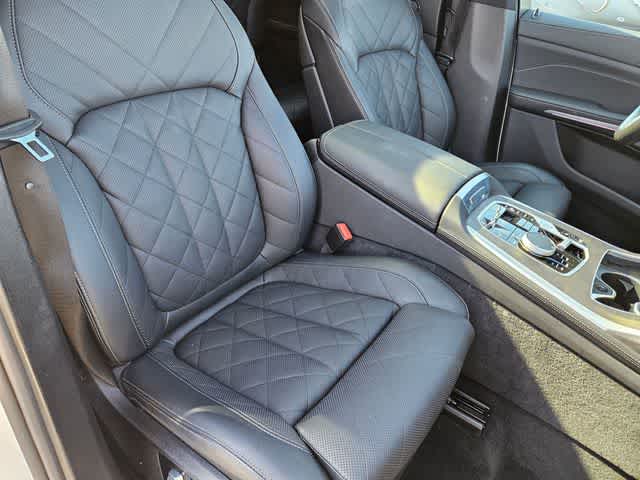 Thumbnail: 2025 BMW X7 - 23