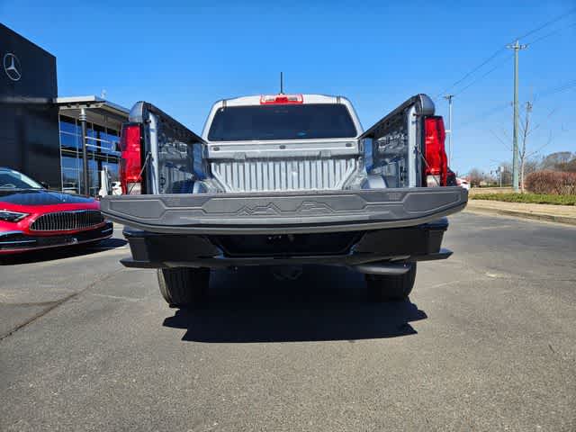 Thumbnail: 2024 Chevrolet Colorado - 32