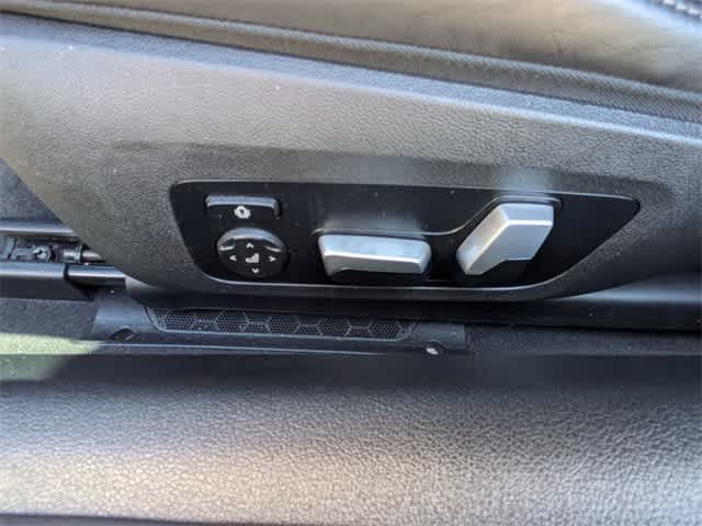 Thumbnail: 2022 BMW 8 Series - 17