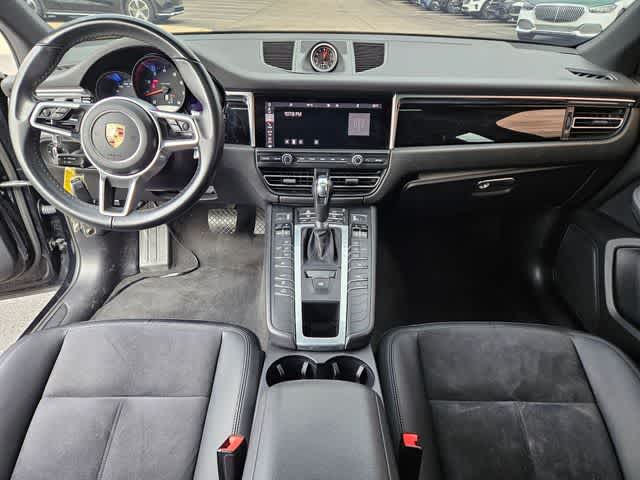 Thumbnail: 2020 Porsche Macan - 17