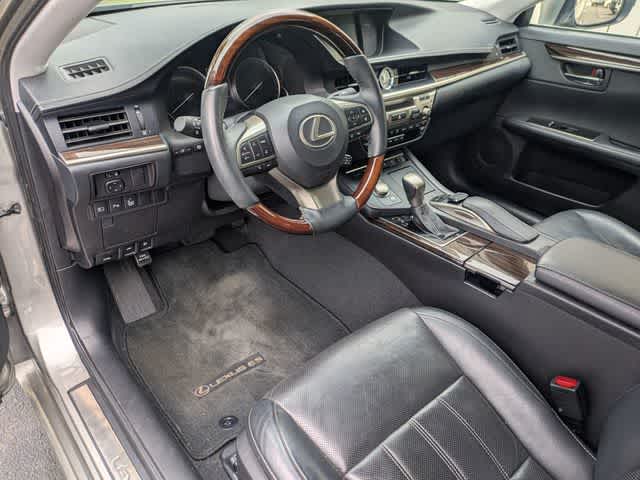 Thumbnail: 2016 Lexus ES - 2