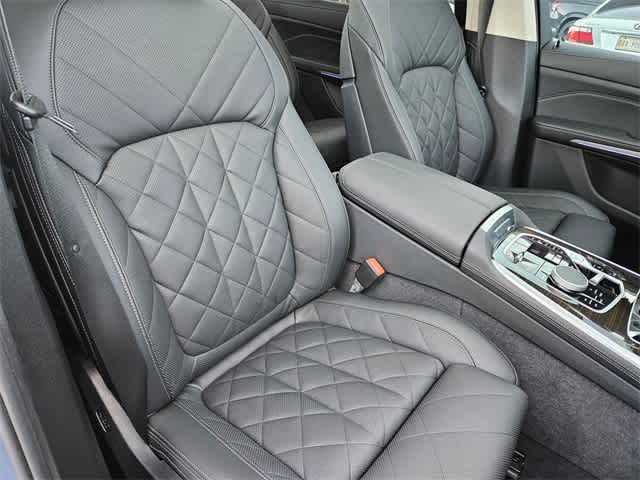 Thumbnail: 2024 BMW X7 - 23