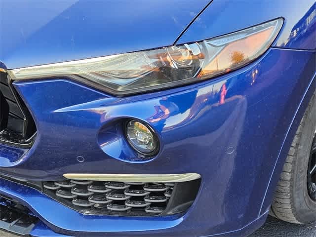 Thumbnail: 2022 Maserati Levante - 9