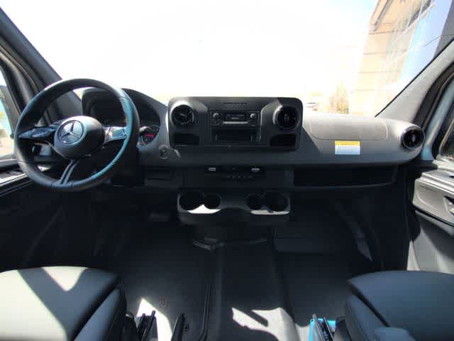 Thumbnail: 2026 Mercedes-Benz Sprinter - 14