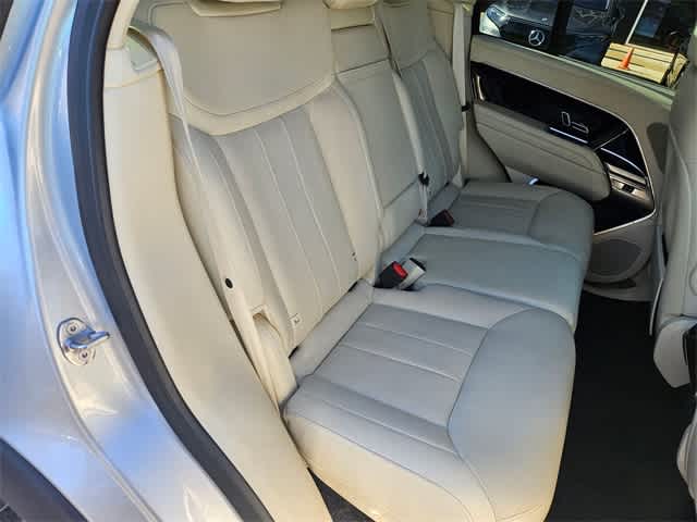 Thumbnail: 2023 Land Rover Range Rover - 21