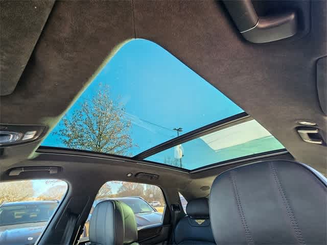 Thumbnail: 2020 Bentley Bentayga - 16