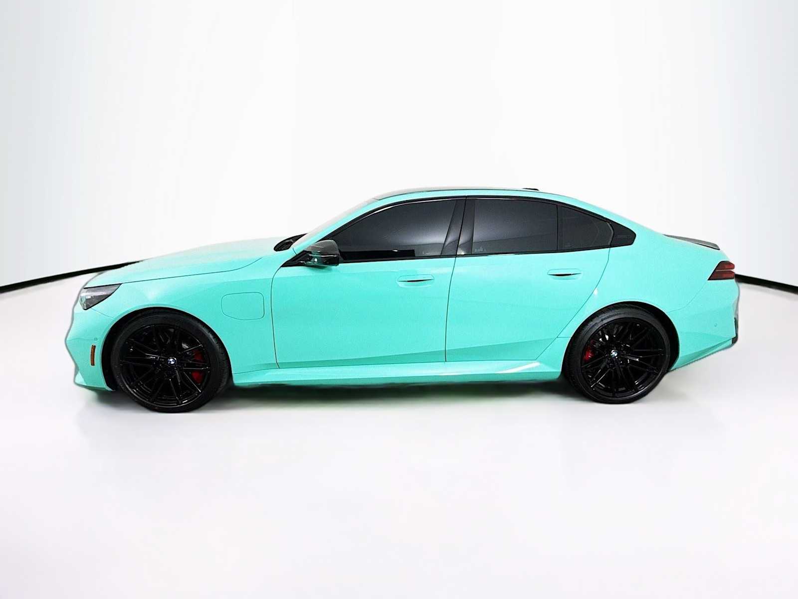 Thumbnail: 2025 BMW M5 - 8