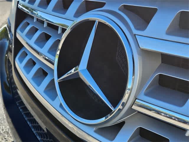 Thumbnail: 2011 Mercedes-Benz M-Class - 11