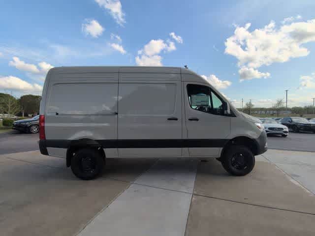 Thumbnail: 2026 Mercedes-Benz Sprinter - 7