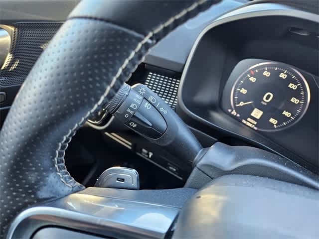 Thumbnail: 2020 Volvo XC40 - 28