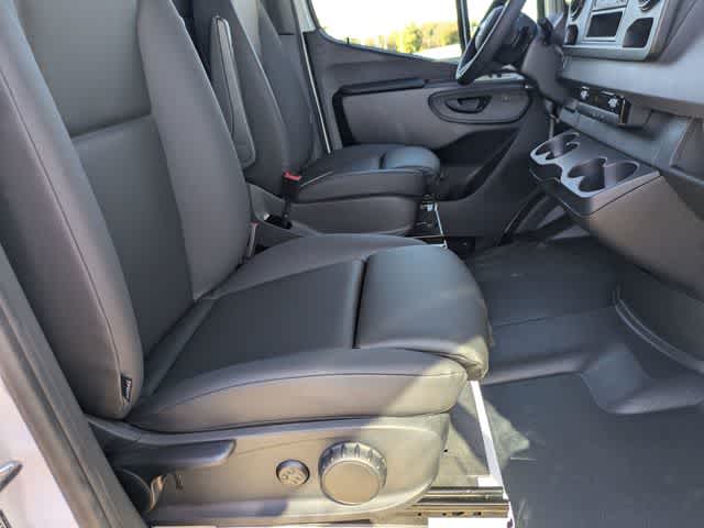 Thumbnail: 2026 Mercedes-Benz Sprinter - 20