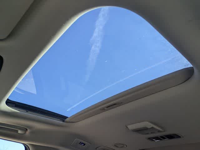 Thumbnail: 2024 Kia Carnival - 16