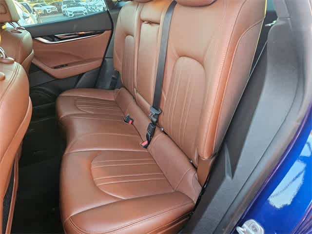 Thumbnail: 2022 Maserati Levante - 18