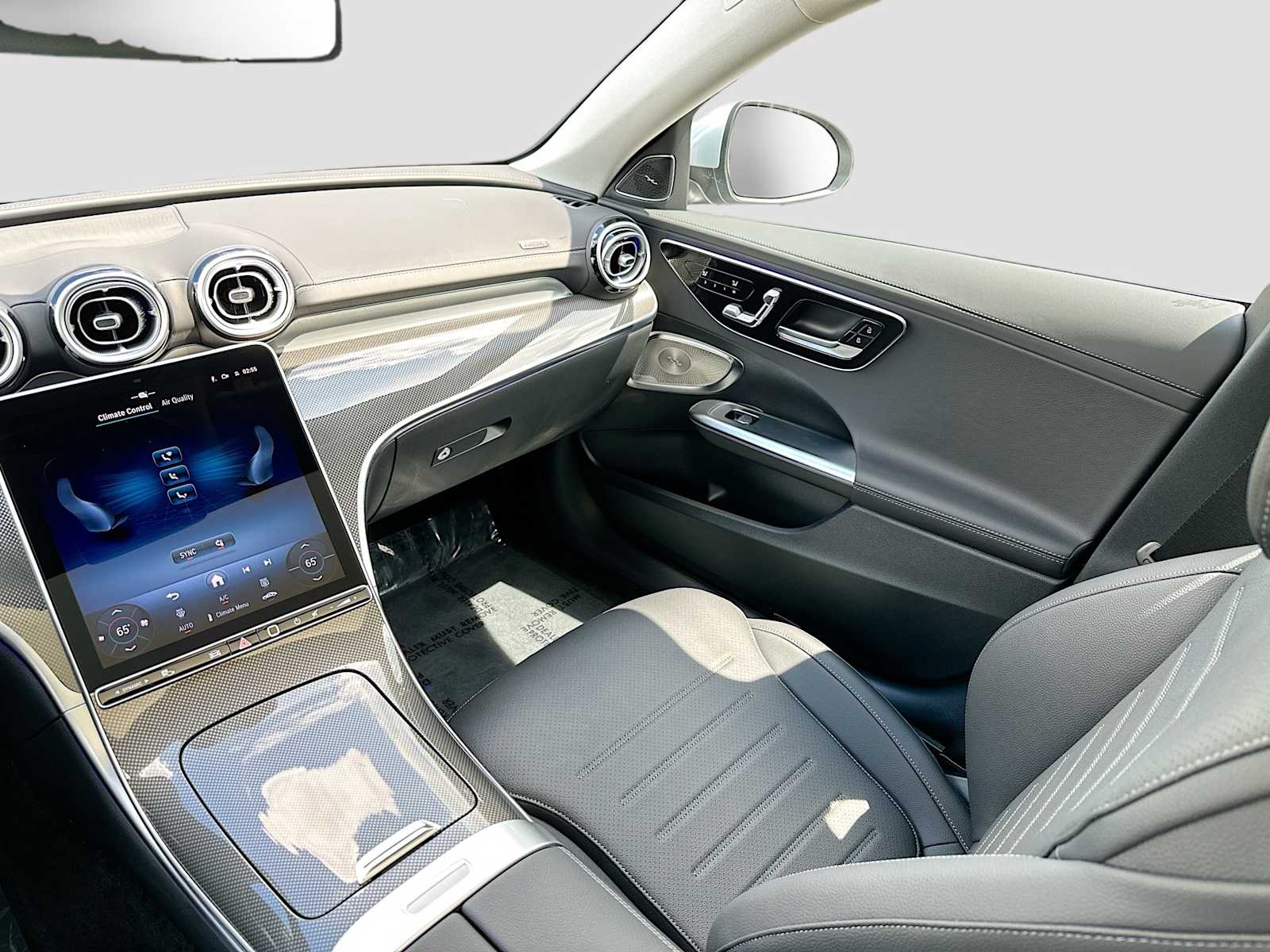 Thumbnail: 2026 Mercedes-Benz C-Class - 25