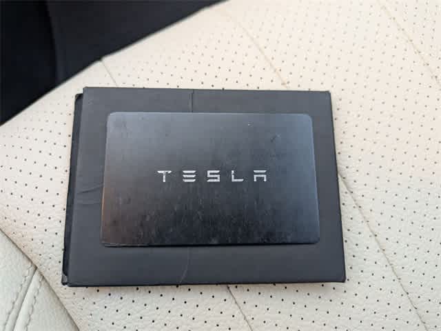 Thumbnail: 2023 Tesla Model Y - 32