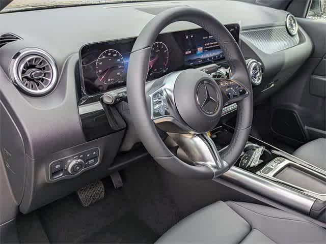2025 Mercedes Benz GLA 250 photo 2