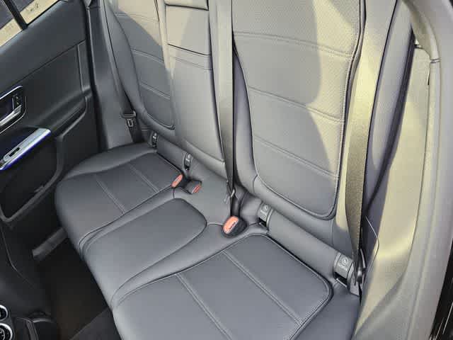 Thumbnail: 2026 Mercedes-Benz GLC - 22