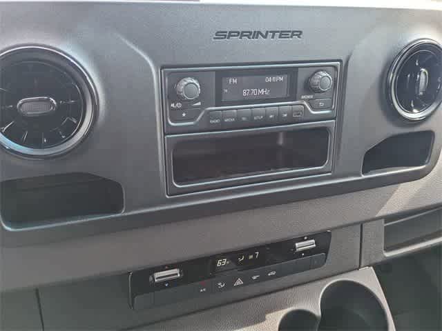 Thumbnail: 2025 Mercedes-Benz Sprinter - 25