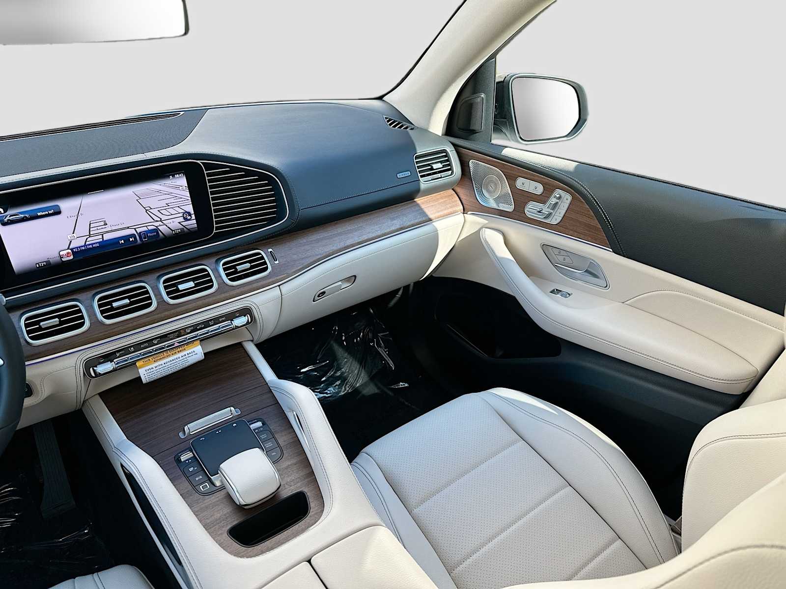 Thumbnail: 2026 Mercedes-Benz GLE - 25