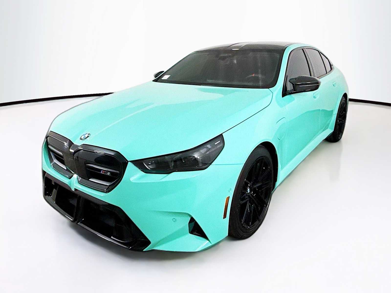 Thumbnail: 2025 BMW M5 - 1