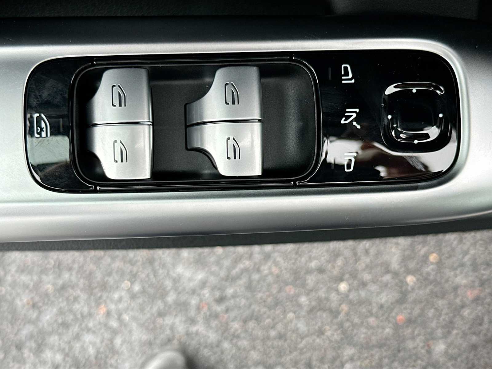 Thumbnail: 2026 Mercedes-Benz C-Class - 16