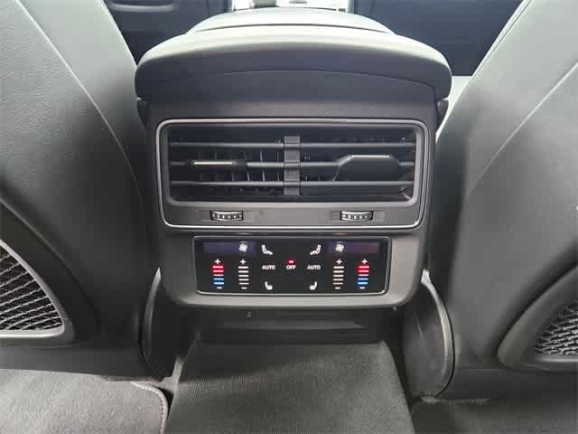 Thumbnail: 2023 Audi SQ8 - 19