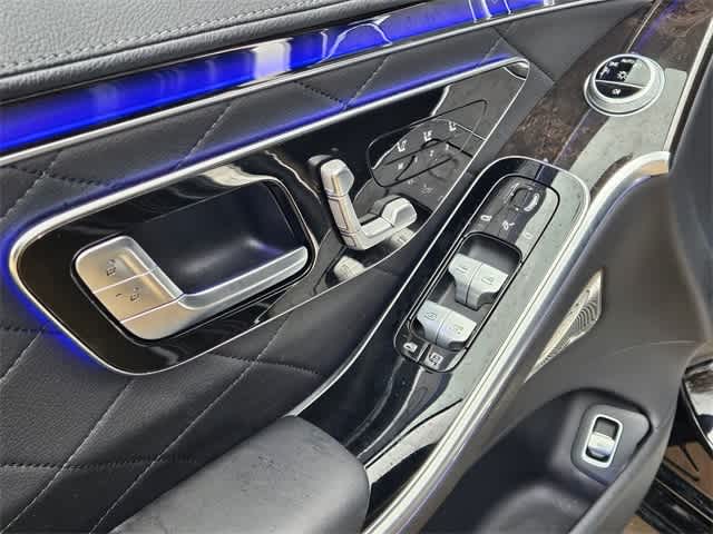 Thumbnail: 2022 Mercedes-Benz S-Class - 16