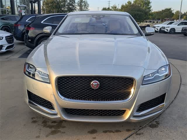 2016 Jaguar XF 35t Prestige photo 3