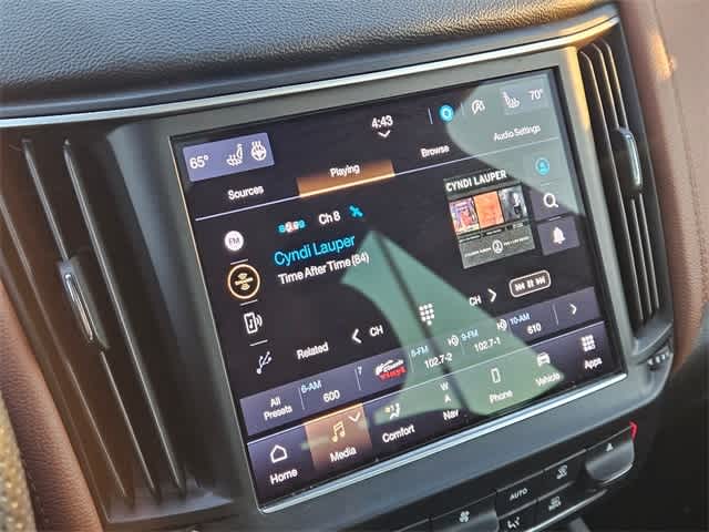 Thumbnail: 2022 Maserati Levante - 28