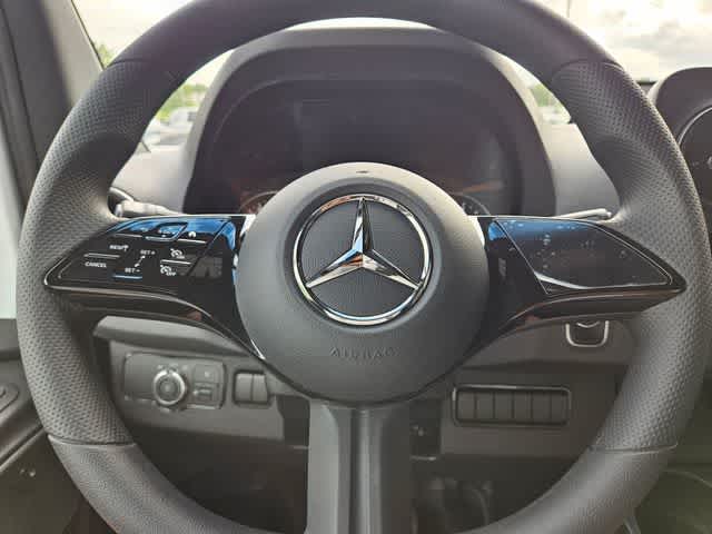 Thumbnail: 2026 Mercedes-Benz Sprinter - 22
