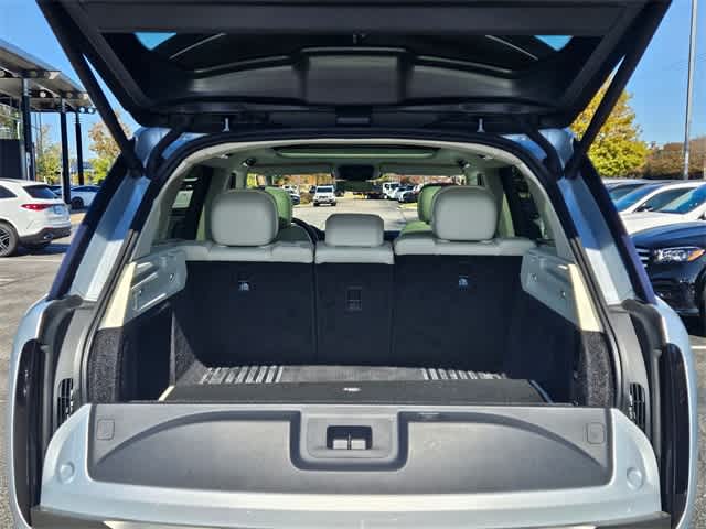 Thumbnail: 2023 Land Rover Range Rover - 36