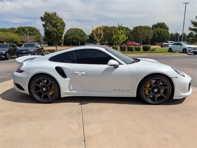 Thumbnail: 2019 Porsche 911 - 9