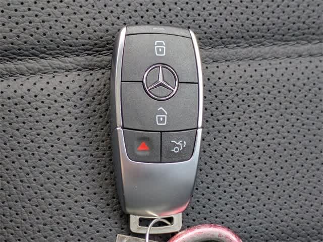 Thumbnail: 2026 Mercedes-Benz GLE - 34