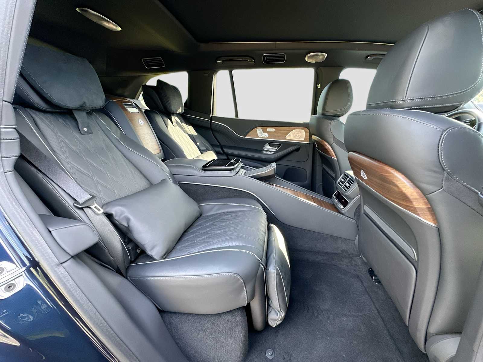 Thumbnail: 2024 Mercedes-Benz GLS - 30