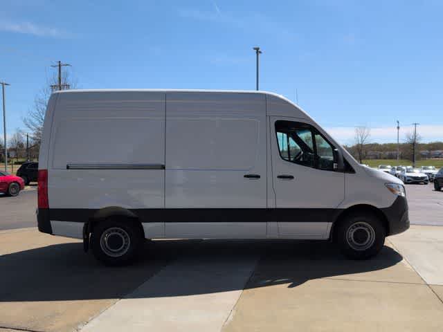 Thumbnail: 2026 Mercedes-Benz Sprinter - 7