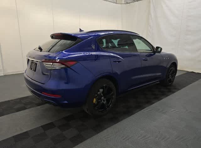 2022 Maserati Levante Base GT photo 2
