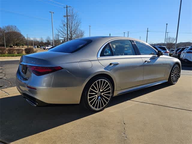 Thumbnail: 2021 Mercedes-Benz S-Class - 8