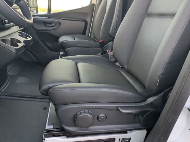 Thumbnail: 2026 Mercedes-Benz Sprinter - 16