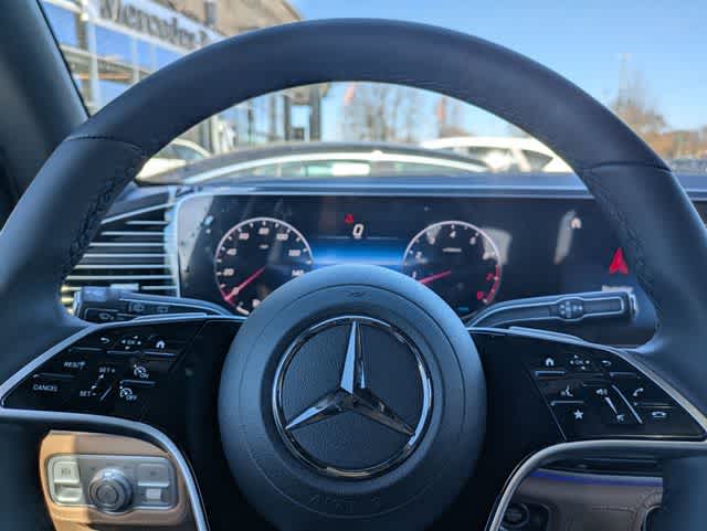 Thumbnail: 2026 Mercedes-Benz GLE - 22