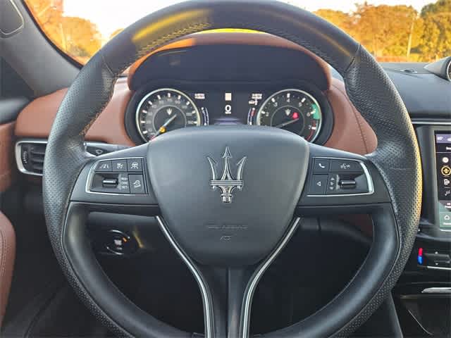 Thumbnail: 2022 Maserati Levante - 22
